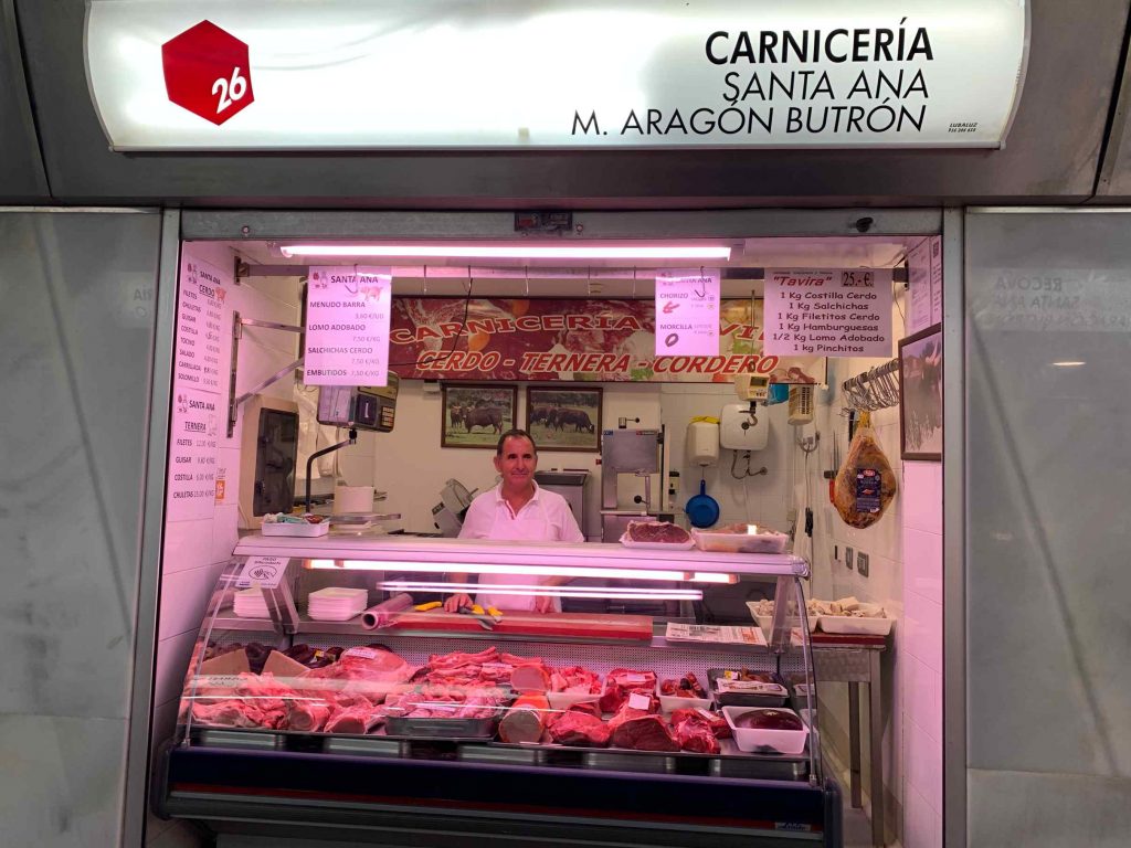 Carnicería Santa Ana M. Aragón Butrón Puesto 26 Mercado Virgen